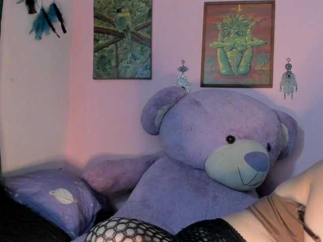 Maddyjhonsson online show from August 7, 12:54 am