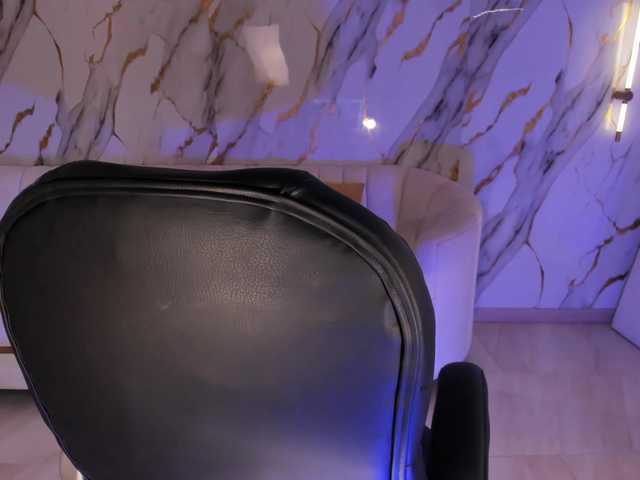 MadisonKane online show from July 31, 12:22 pm
