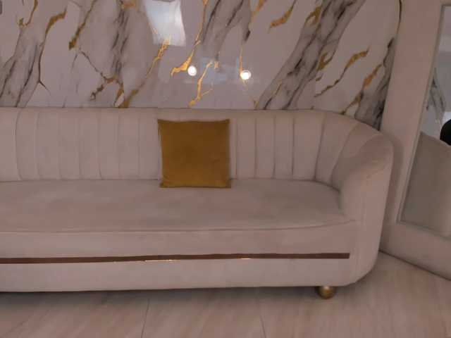 MadisonKane online show from August 2, 11:06 am