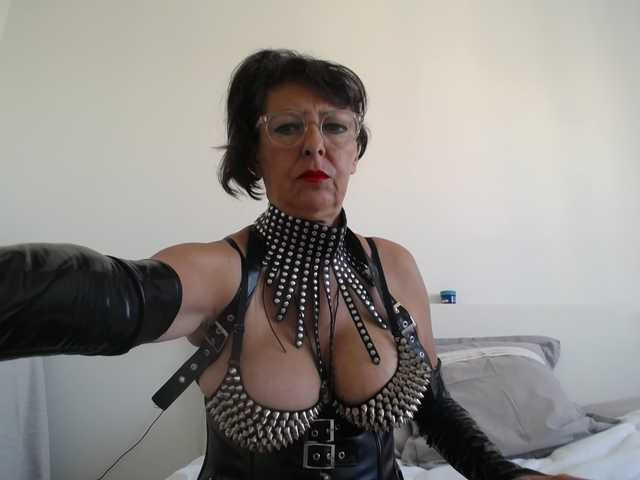 Maitresse-Elsa online show from September 1, 9:21 am