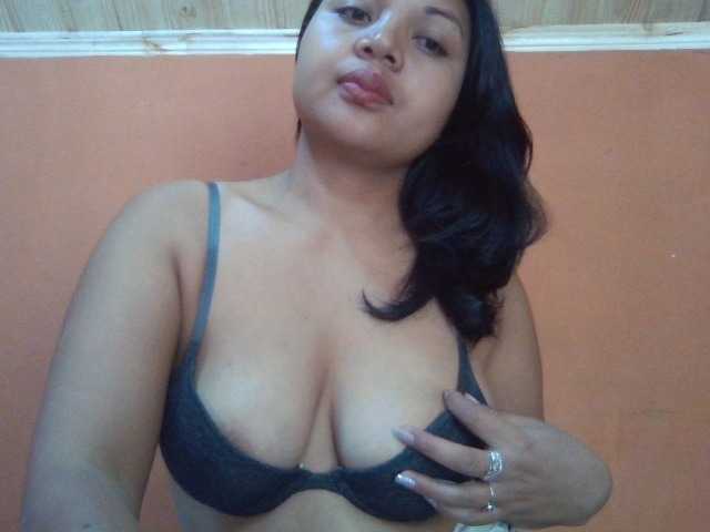 Majolie1 online show from August 12, 7:33 am
