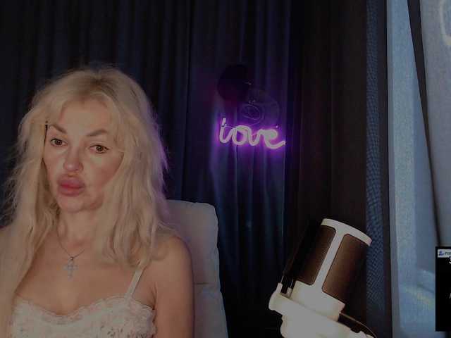 Margo77-1 online show from August 6, 2:10 am
