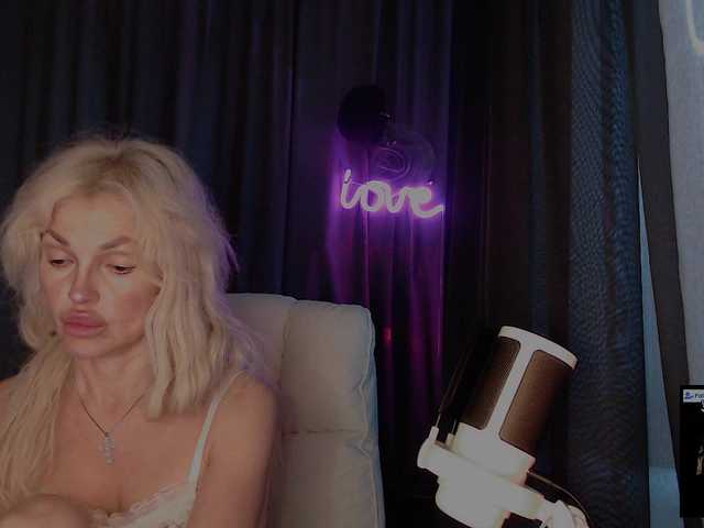 Margo77-1 online show from August 6, 3:16 am