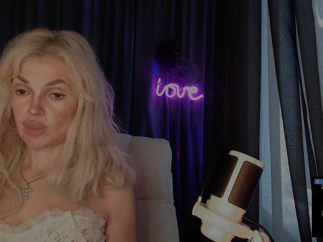 Margo77-1 online show from August 6, 5:39 am