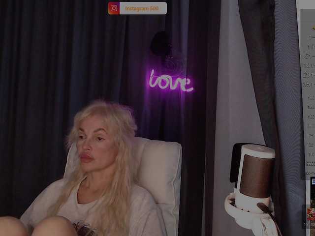Margo77-1 online show from August 11, 6:15 am