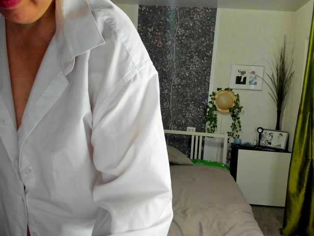 MargoMorales online show from August 7, 1:27 am
