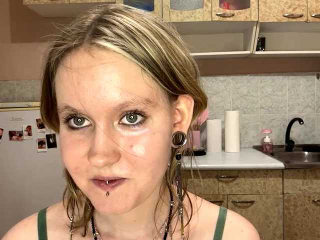 MaribelNemerofsky online show from August 15, 4:33 pm
