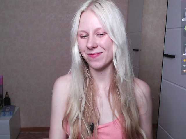 Mary-Kitty online show from August 2, 9:22 pm