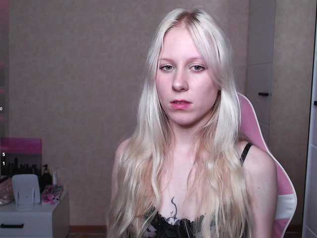 Mary-Kitty online show from August 12, 4:37 am