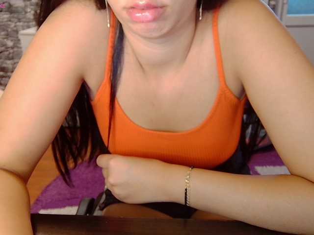 Mary00 online show from August 10, 9:00 am