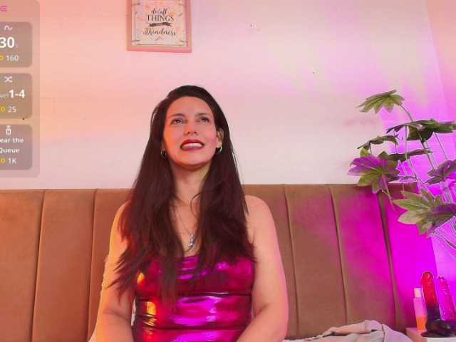 MashaPink online show from August 3, 3:30 pm