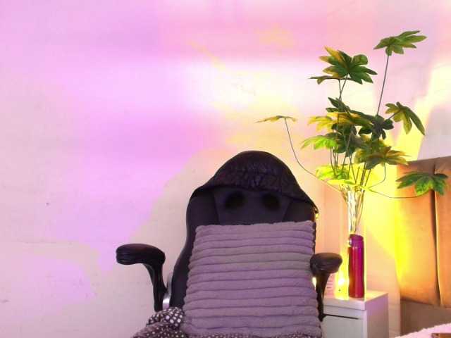 MashaPink online show from August 13, 3:48 pm