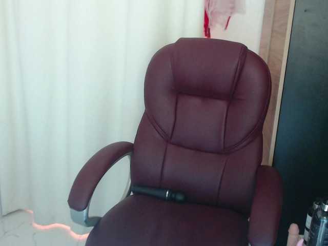 Mature2025 online show from August 8, 4:51 pm