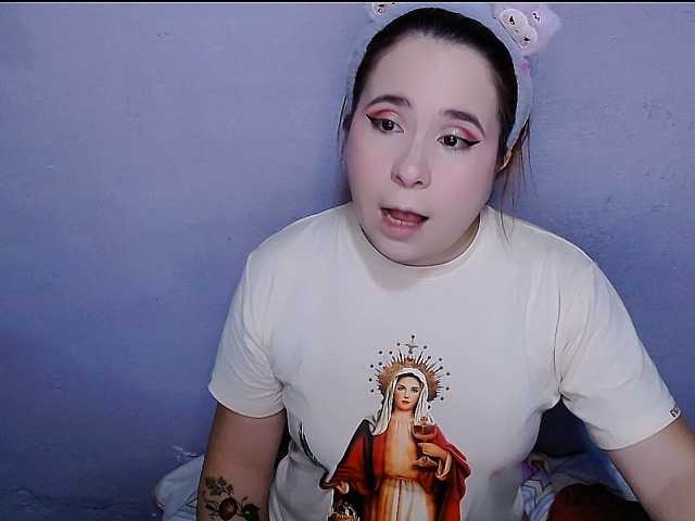 Maxlayla online show from May 27, 7:38 pm