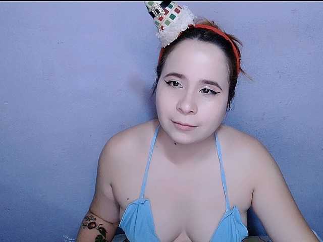 Maxlayla online show from May 31, 12:34 am
