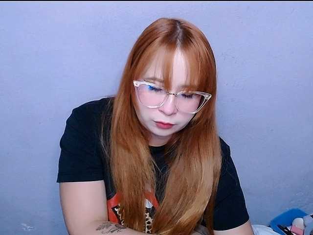 Maxlayla online show from June 15, 7:45 pm