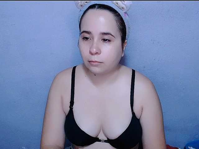 Maxlayla online show from July 13, 6:36 pm