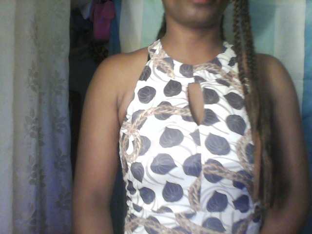 MayaQueen online show from March 3, 3:31 pm