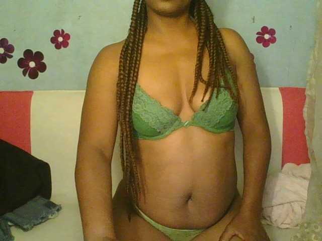 MayaQueen online show from April 9, 3:42 pm