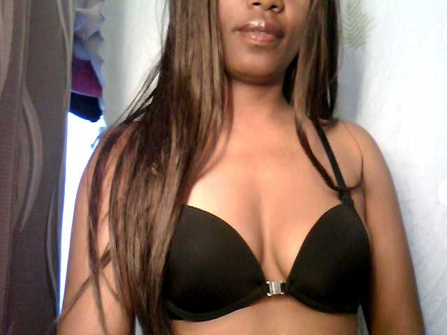 MayaQueen online show from April 21, 9:26 am