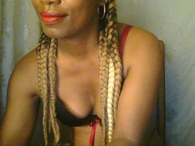 MayaQueen online show from August 11, 3:25 pm