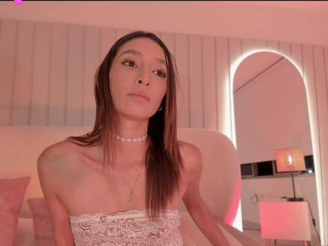 Megan-Holly online show from August 7, 1:38 am