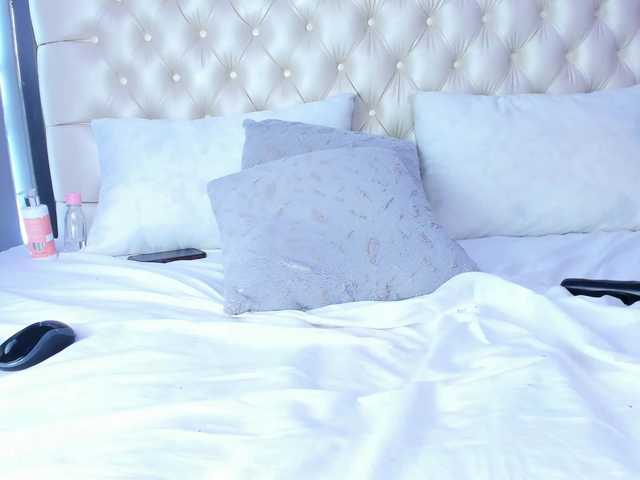 Megan-foxxx online show from July 30, 11:22 pm
