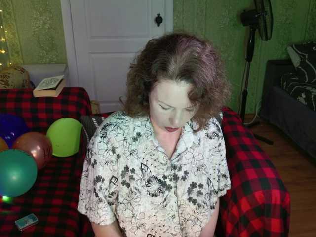 MeganIris online show from September 9, 3:53 pm