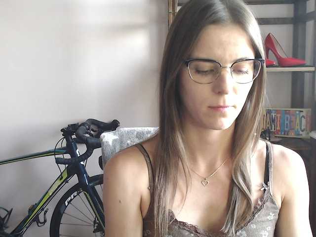 MegiKiss online show from August 8, 4:40 pm