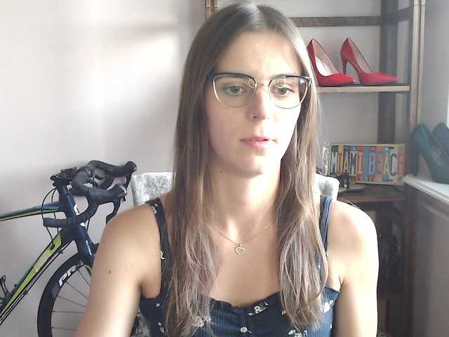 MegiKiss online show from August 9, 5:03 pm