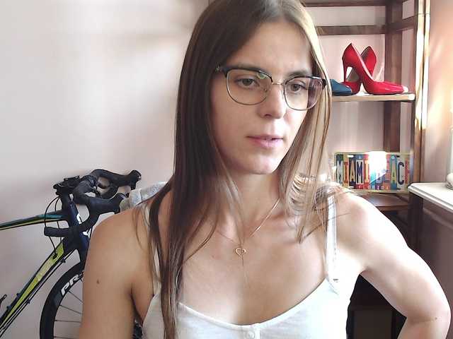 MegiKiss online show from August 15, 1:48 pm