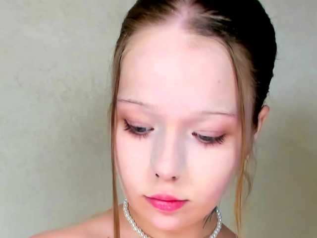 MelMooon online show from July 25, 9:19 pm