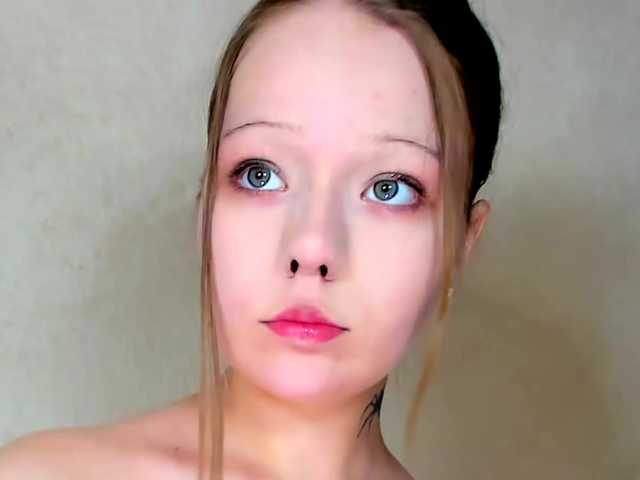 MelMooon online show from July 29, 11:12 pm