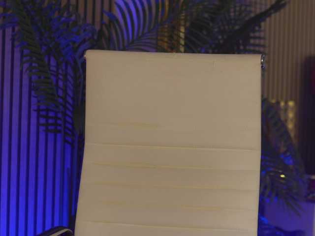 MelissaJenner online show from July 31, 6:30 am