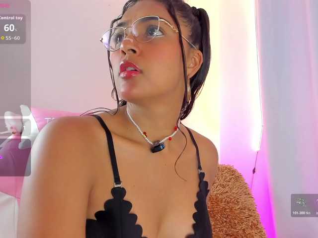 Melodymoore online show from August 7, 5:13 pm