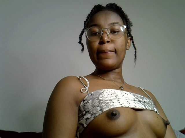 Mia-caramel online show from August 1, 4:29 am