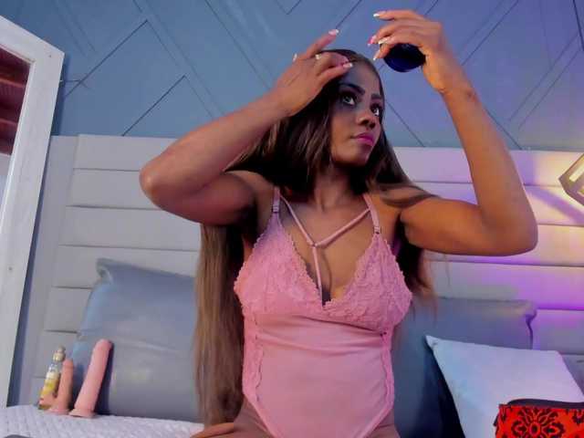 Mia-ferrarii online show from July 27, 8:36 pm