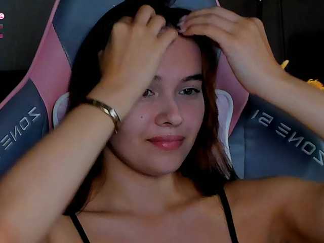 Mia-mit online show from July 31, 4:13 pm