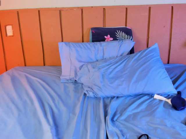 Mia-moon online show from February 28, 3:32 pm