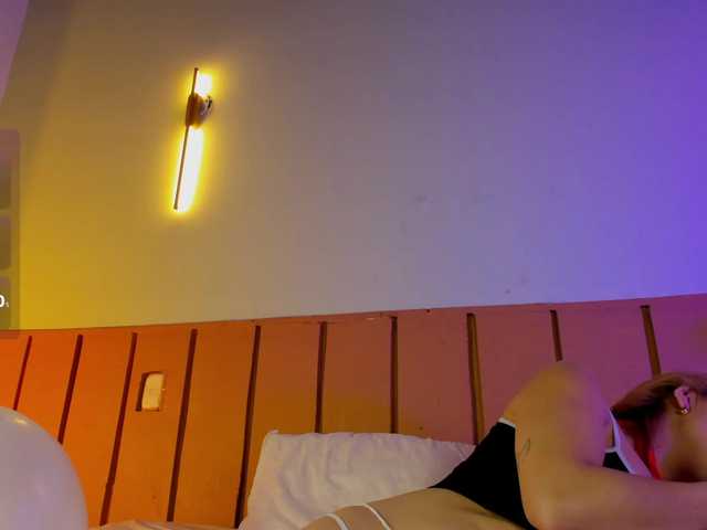 Mia-moon online show from March 7, 6:26 pm