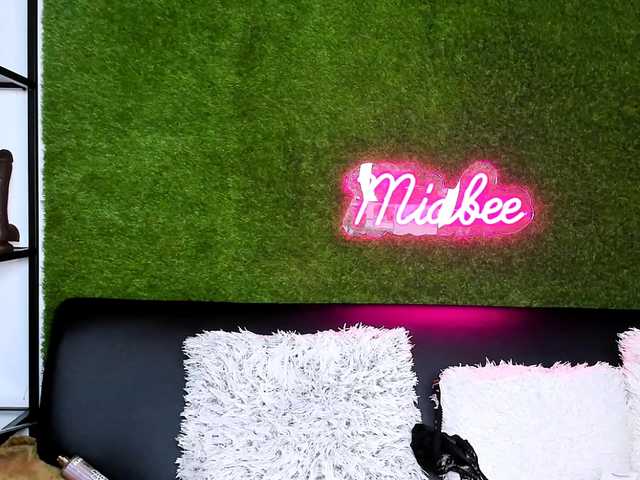 MiaBeeX online show from July 18, 3:57 pm