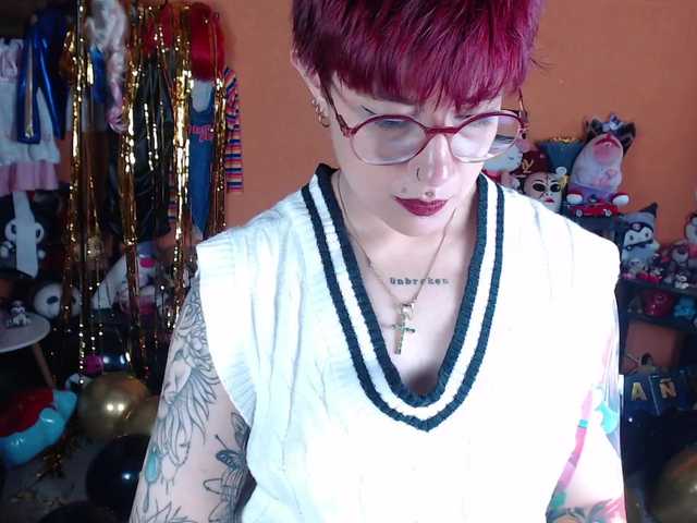 MissMia online show from August 22, 6:36 pm