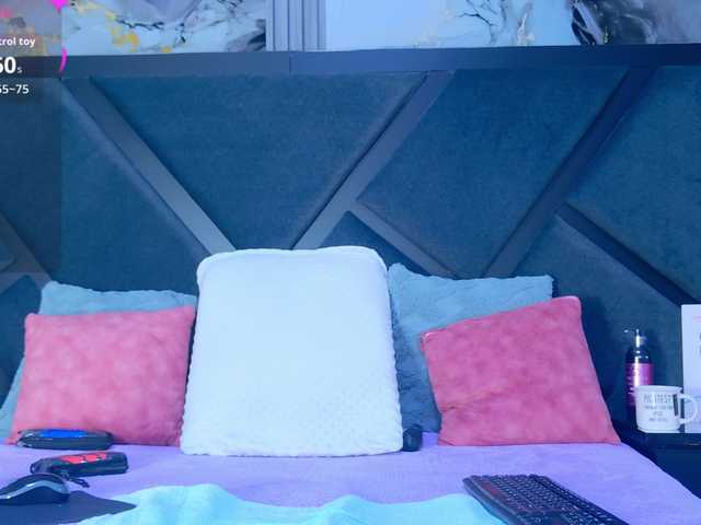MiaSton online show from August 7, 11:38 pm