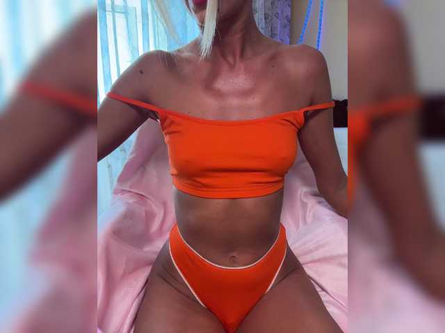 MiaSugar online show from August 2, 11:39 am