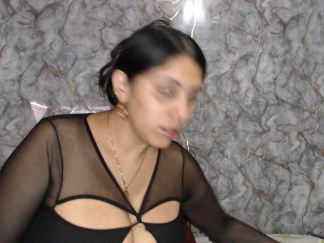 MiaRouse online show from August 2, 3:35 am