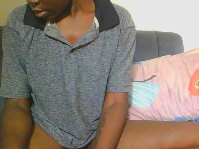 Midnightwhisper01 online show from August 14, 1:31 am