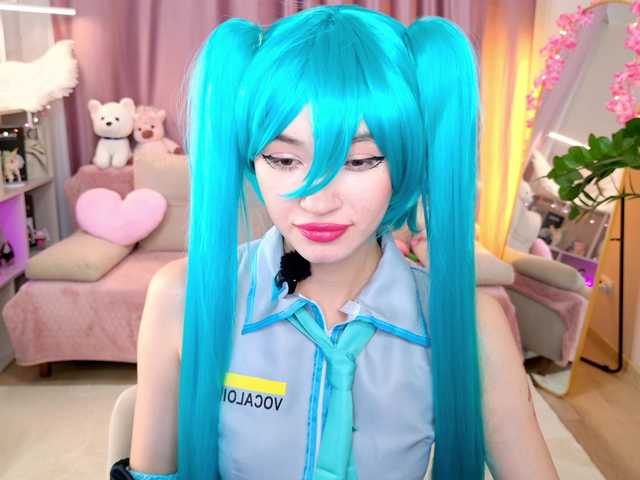 MiiyaCute online show from August 10, 9:49 pm