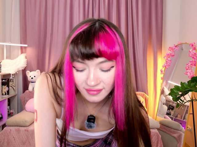 MiiyaCute online show from August 11, 6:21 pm