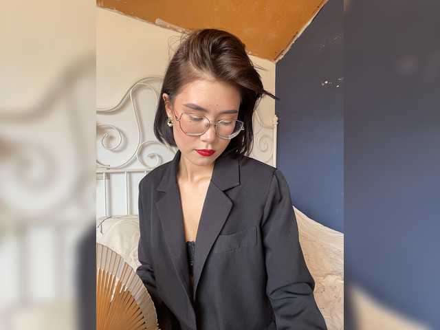 Mikiora online show from August 13, 6:05 am