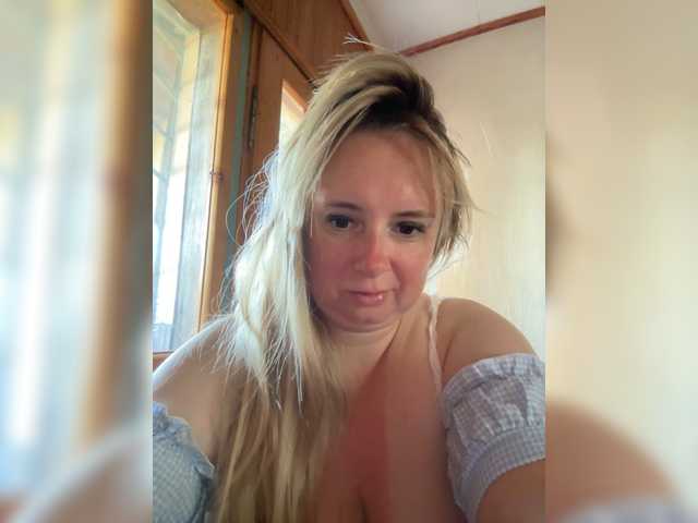 Mila2703 online show from August 5, 2:15 pm